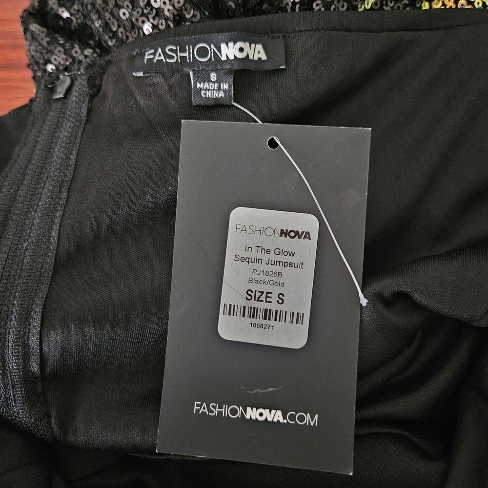 Fashion Nova In The Glow Sequin Jumpsuit Black Gold sz S NWT Fest Party - Picture 15 of 17